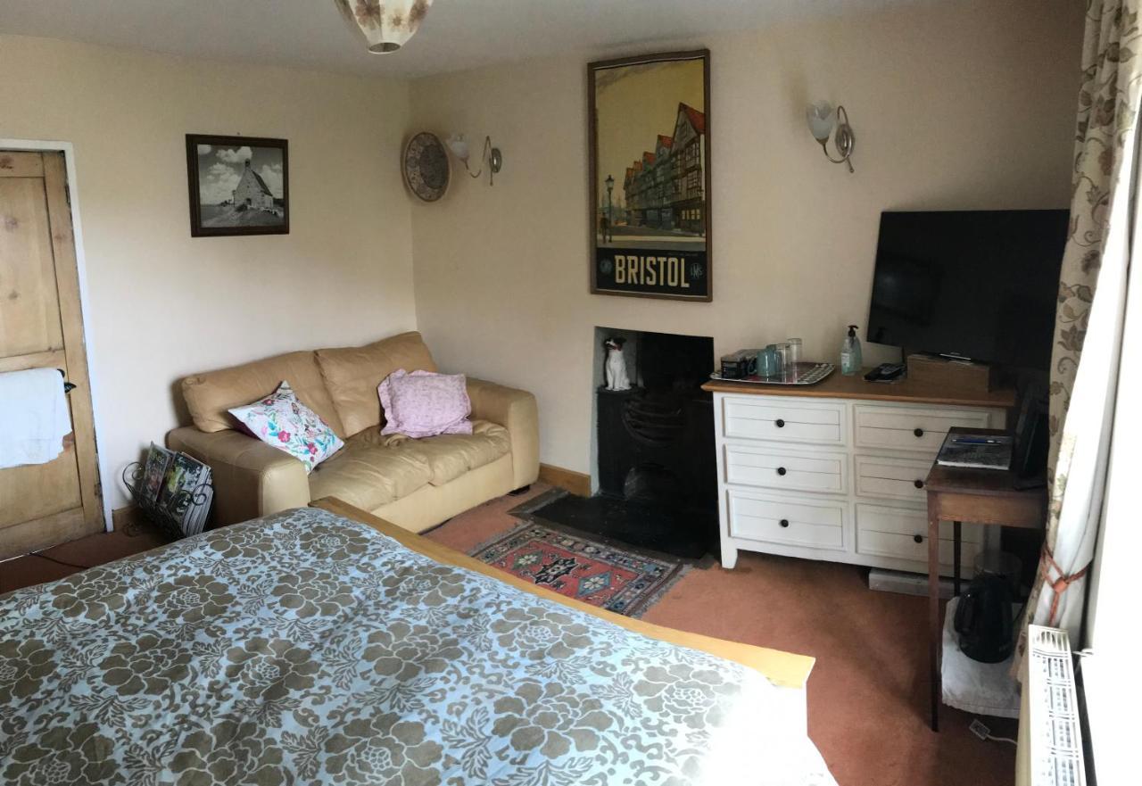Chateau Terrace BnB Chepstow Extérieur photo