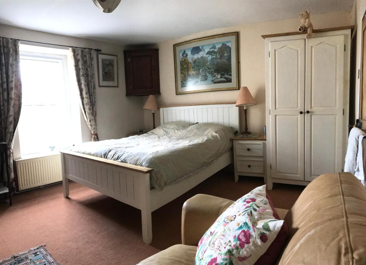 Chateau Terrace BnB Chepstow Extérieur photo