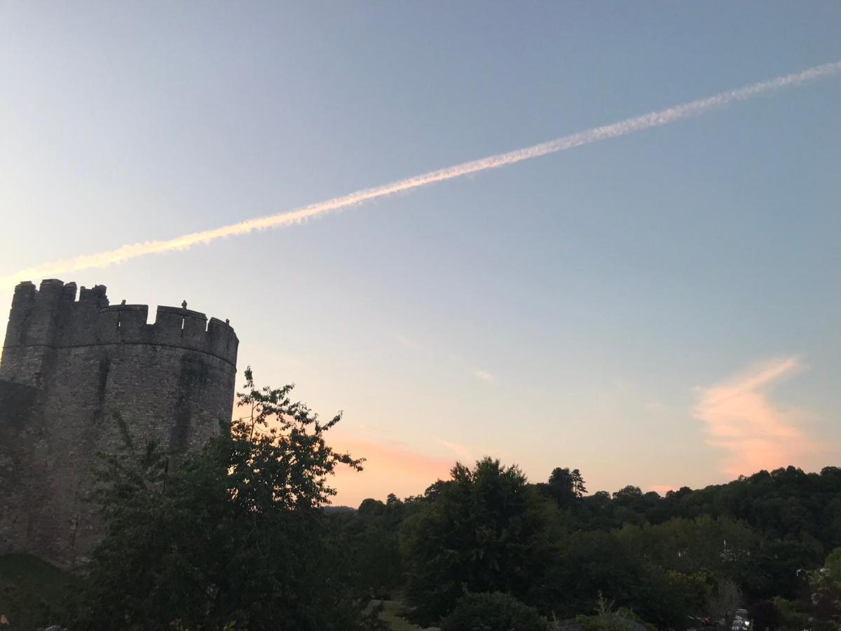 Chateau Terrace BnB Chepstow Extérieur photo