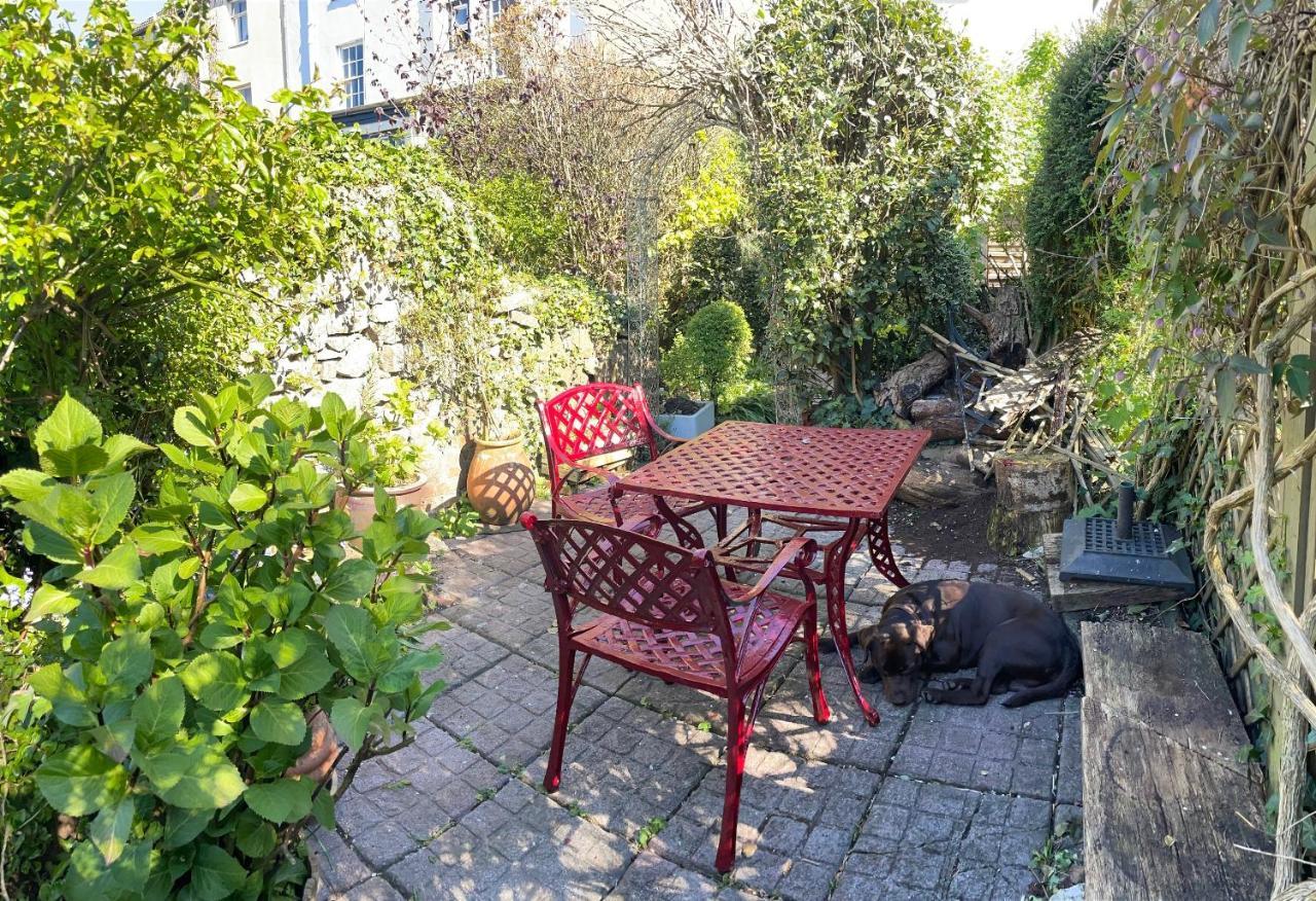 Chateau Terrace BnB Chepstow Extérieur photo